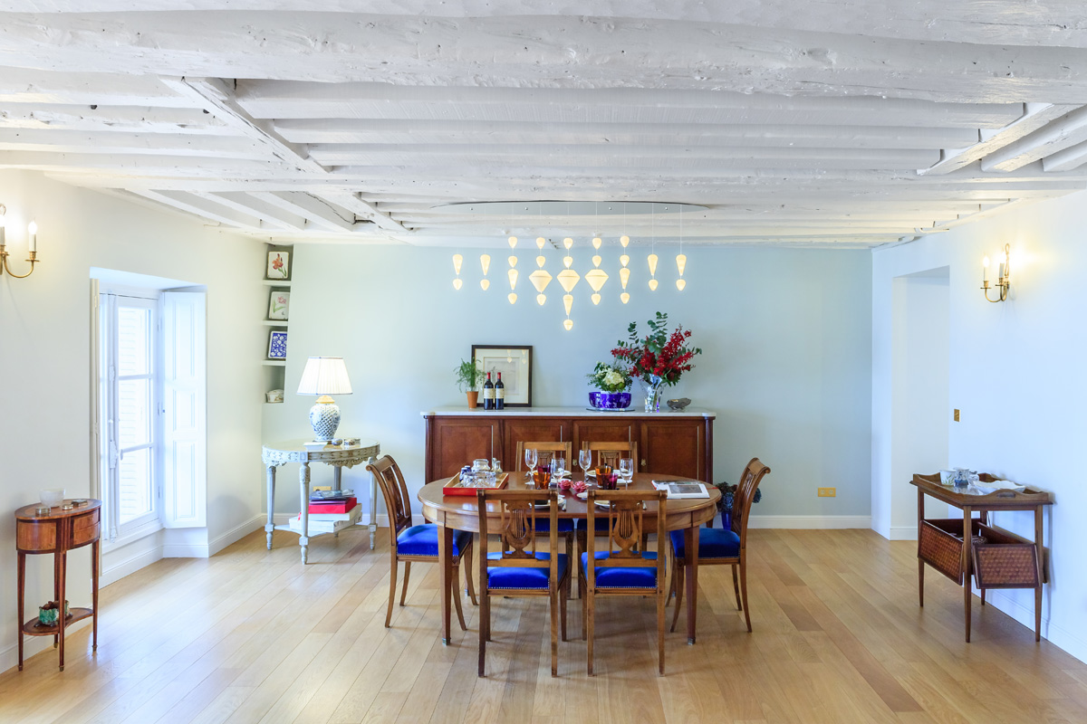 https://www.ateliercompostelle.com/wp-content/uploads/2020/12/appartement-living-salle-a-manger.jpg