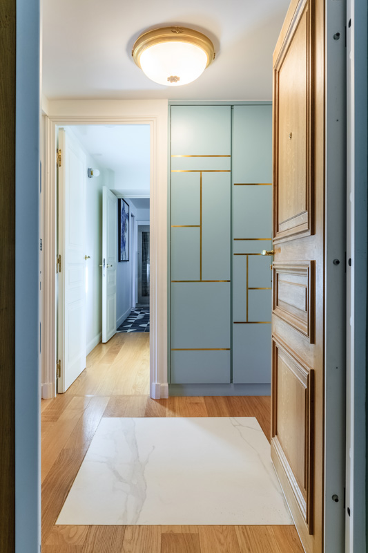 https://www.ateliercompostelle.com/wp-content/uploads/2020/12/appartement-poesie-hall.jpg