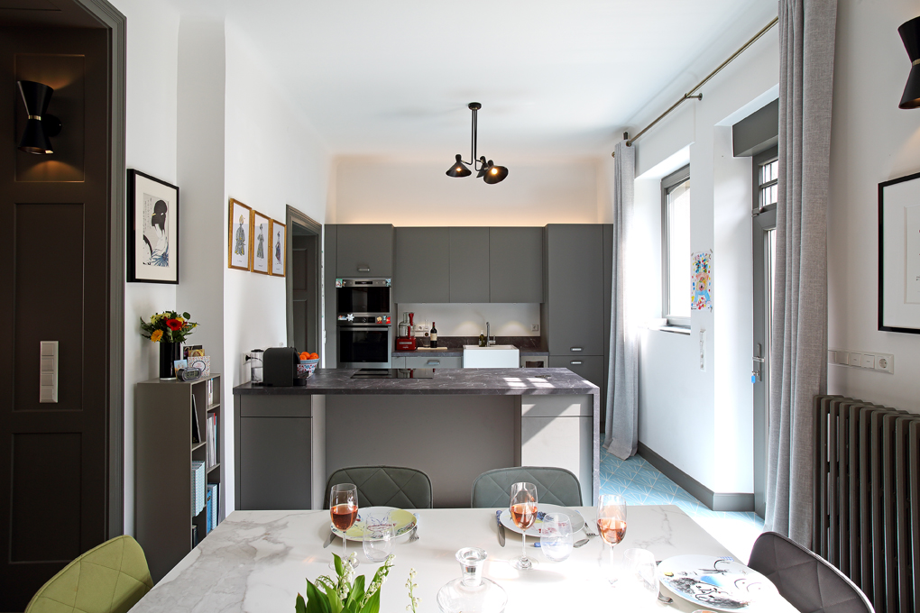 https://www.ateliercompostelle.com/wp-content/uploads/2020/12/villa_atelier_compostelle_cuisine.jpg