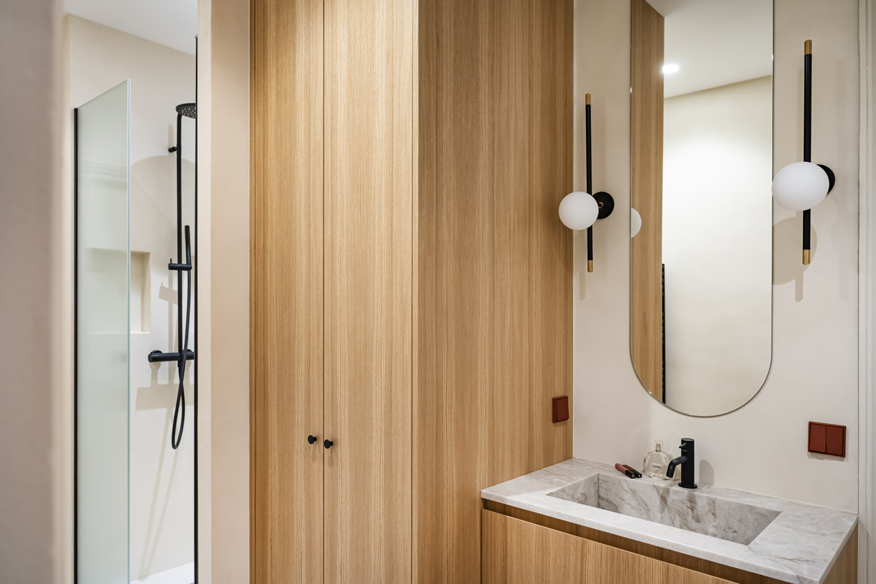 https://www.ateliercompostelle.com/wp-content/uploads/2025/04/Rue-de-Liege-16.jpg
